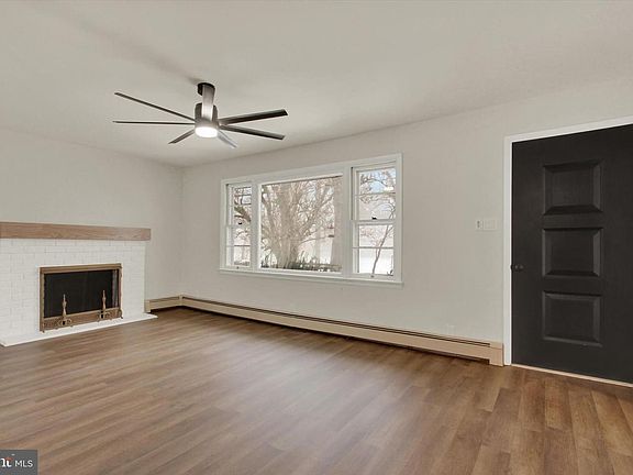 3rd image of 108 S Hickory Ln