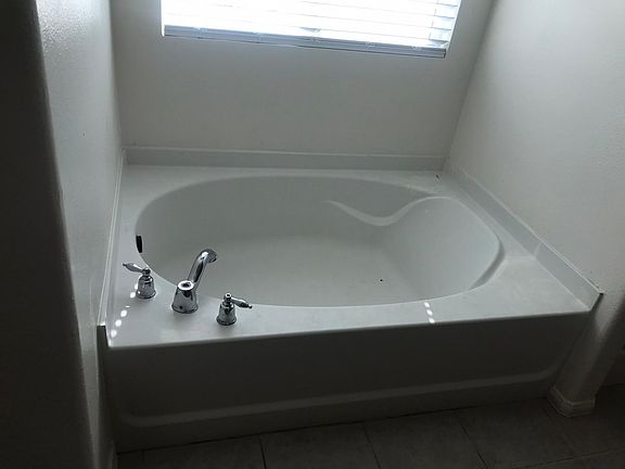 3rd image of 6928 Adainville Dr