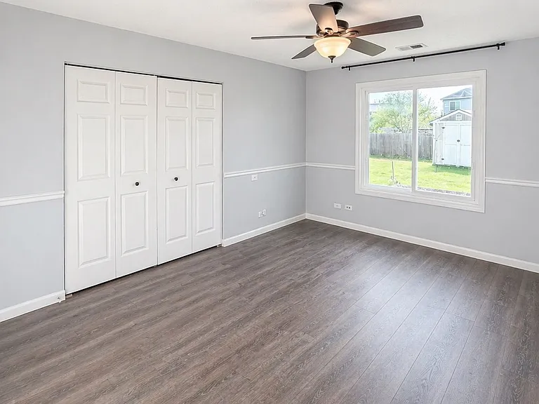 828 Huron Ct — Photo 12