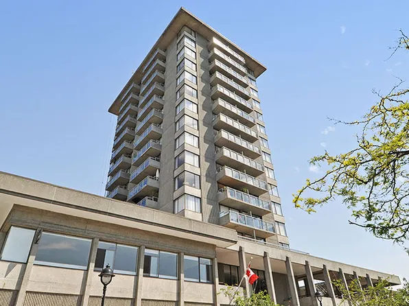 1775 Bellevue Ave #1503, West Vancouver, BC V7V 1A9