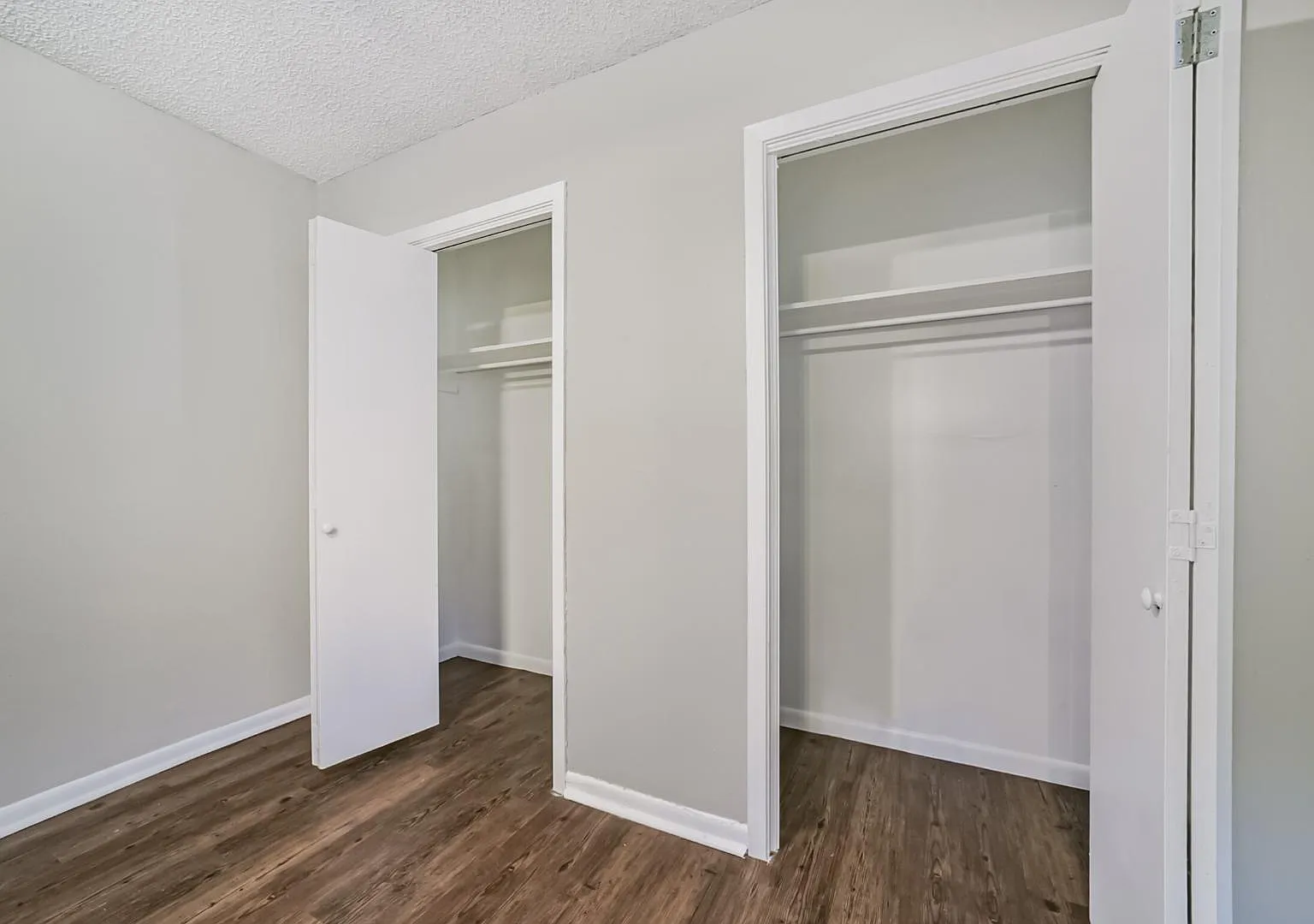 1320 Barak Lane - A — Photo 2
