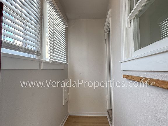 3rd image of 4044 Hamilton St