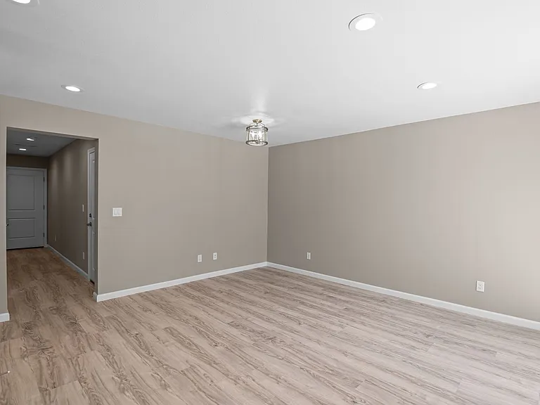Starlite Homes LLC - 785 — Photo 9