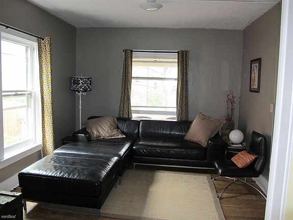 Living -Furnishings shown examples only)