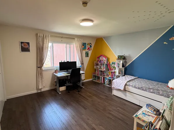 530 Teal Plaza image 11 of 30