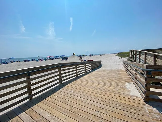 Oceanview — Photo 2