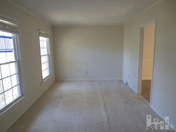 2nd image of 701 Brunswick Place SE