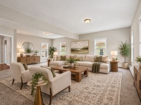 31 Calhoun Ave, Everett, MA