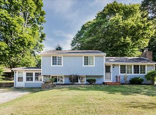 16 Thelma Irene Dr, North Kingstown, RI 02852