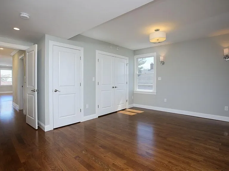 660 Somerville Ave #2 — Photo 4