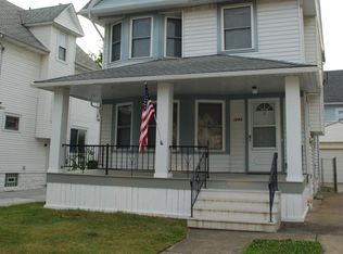 1283 Beach Ave, Lakewood, OH