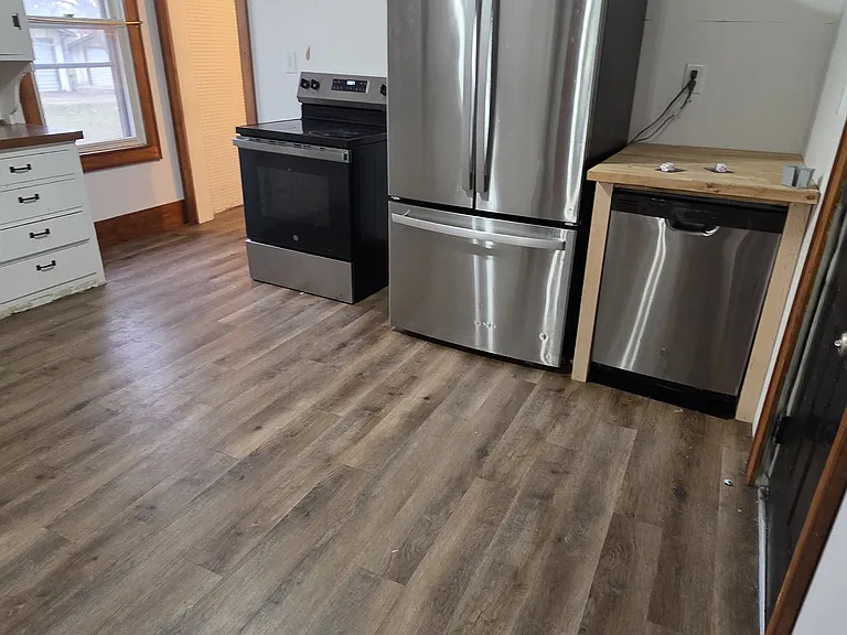 309 Cleveland Ave E — Photo 3