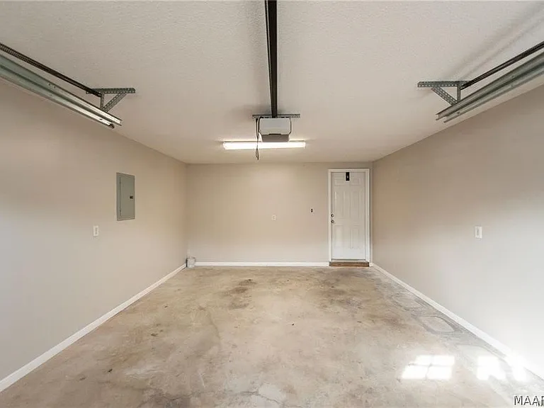 239 Pine Meadow Cir — Photo 9