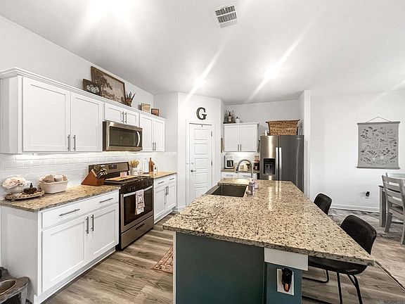 3rd image of 12772 Silverbell Ave