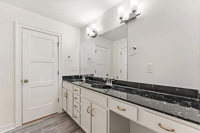 15400 Adelay Ct — Photo 35
