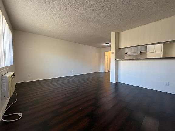 4th image of 295 W Vernon Dr Unit 3