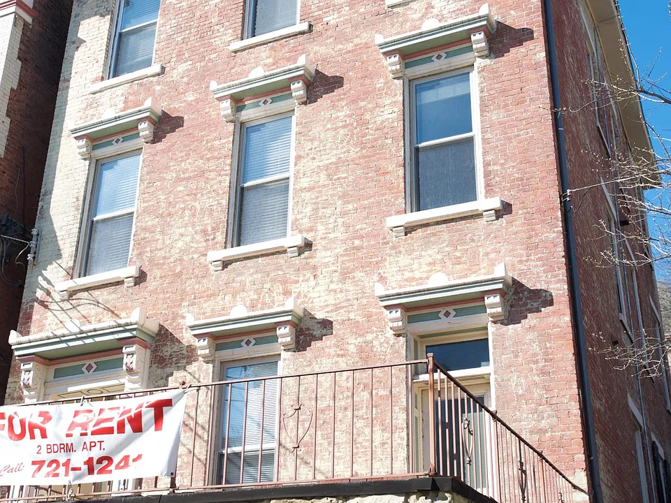 338 Milton St #3