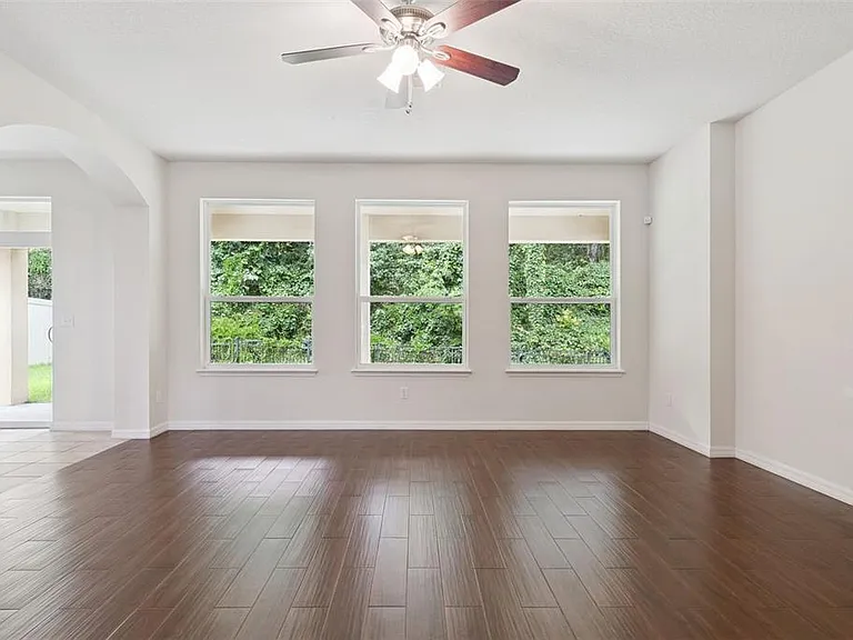 660 Fanning Dr — Photo 11