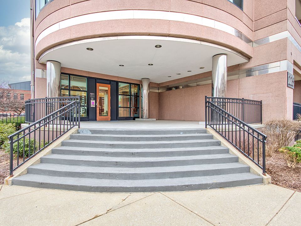 1st image of 225 N New Jersey St APT 41