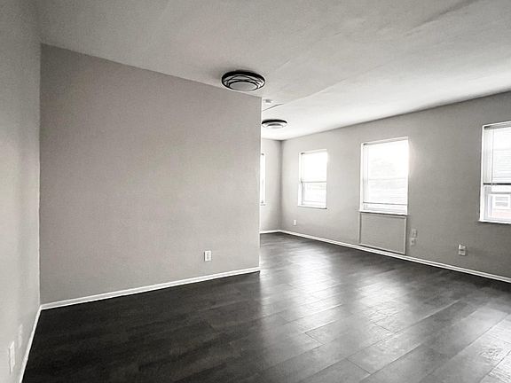 5th image of 4250 Miami St #5