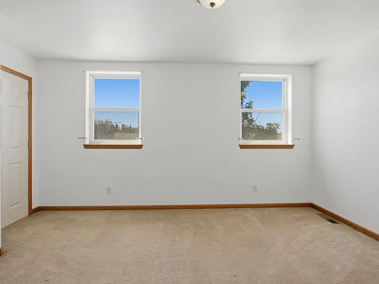 801 Dimaggio Dr — Photo 16