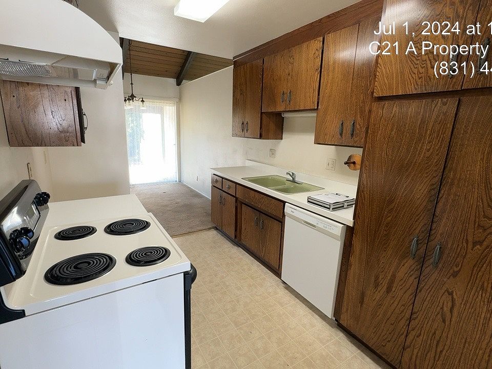 2nd image of 1611 Cuevas Cir