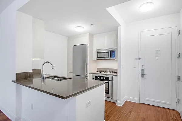 Rented by BARNES New York | media 11
