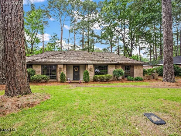 5365 Balmoral Dr, Jackson, MS 39211