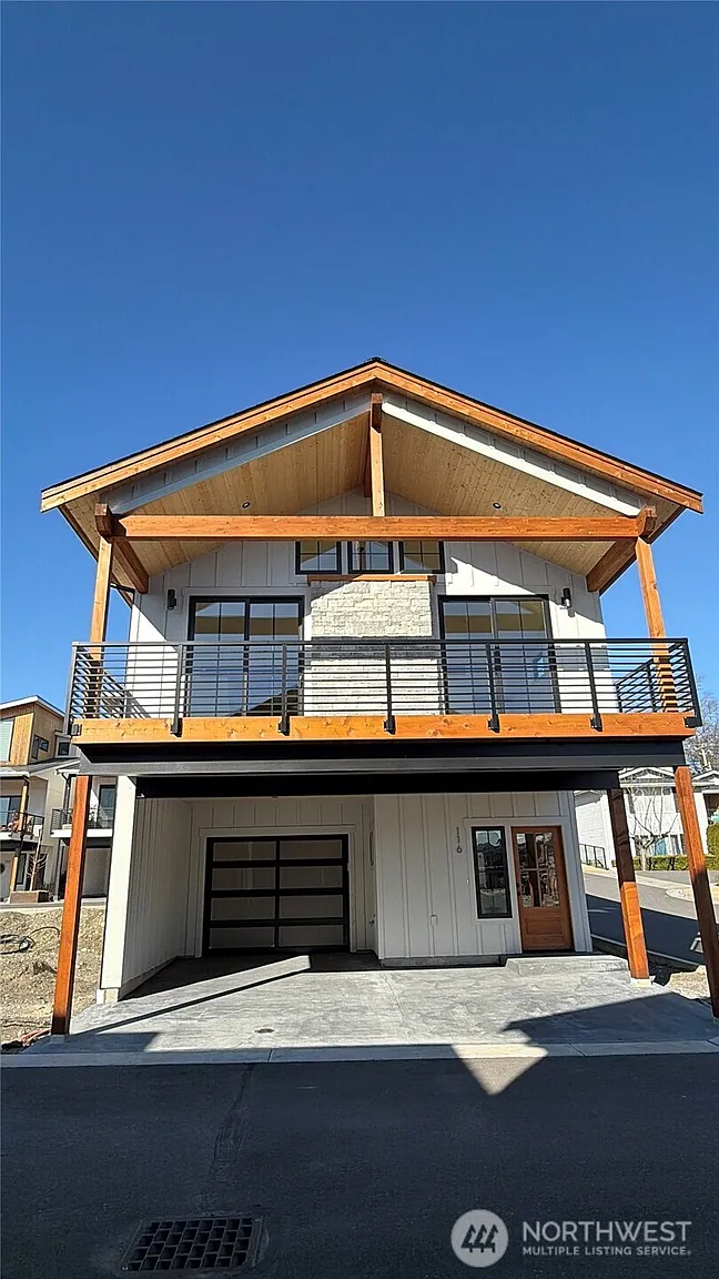 116 Riverwalk Drive photo 1