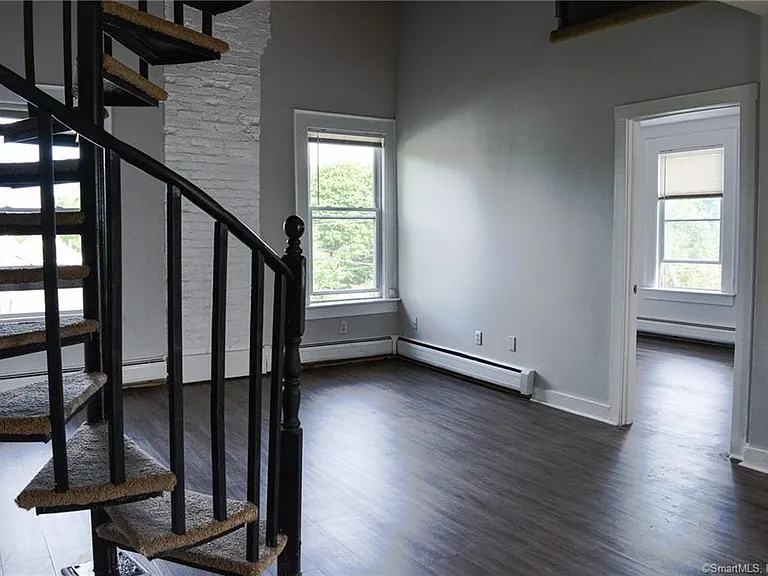 175 Humphrey St #5 — Photo 3