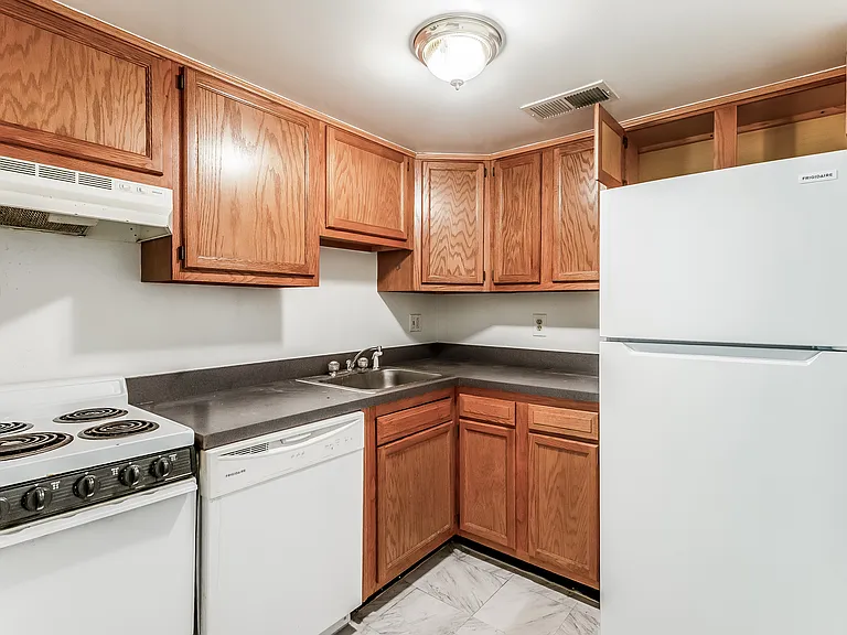 4515 Macarthur Blvd NW #A — Photo 6