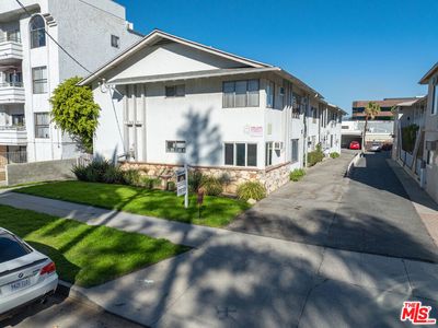 15207 Dickens St, Sherman Oaks, CA, 91403
