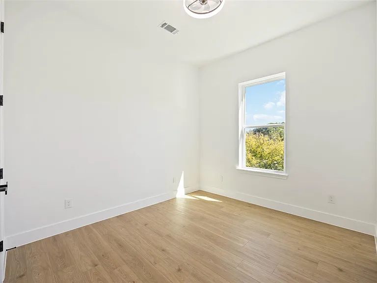 3022 Drew St — Photo 18