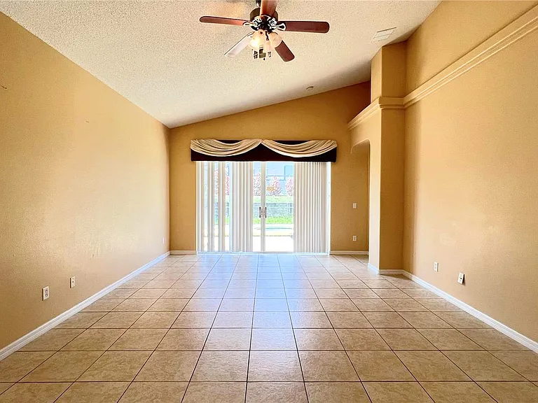 16709 Fresh Meadow Dr — Photo 7