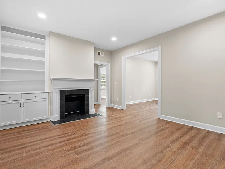 1512 Fontaine Rd — Photo 4