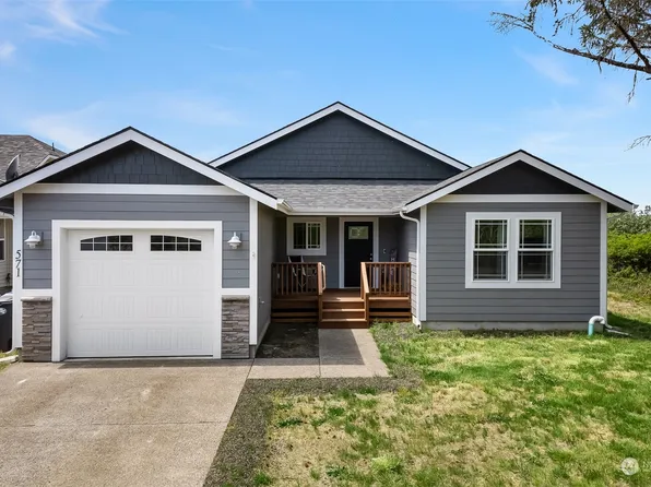 571 Puffin Avenue NE, Ocean Shores, WA 98569