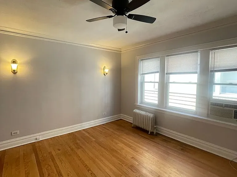 4407 N Kenneth — Photo 32