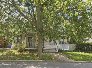 252 Locust Ave, Babylon, NY 11702