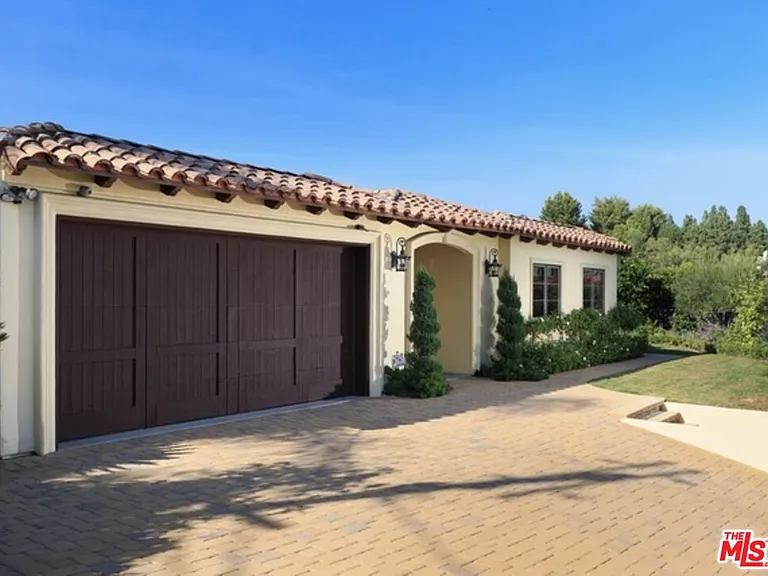 3110 Benedict Canyon Dr — Photo 67