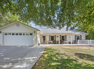 344 Parkview Cir, Pigeon Forge, TN 37863