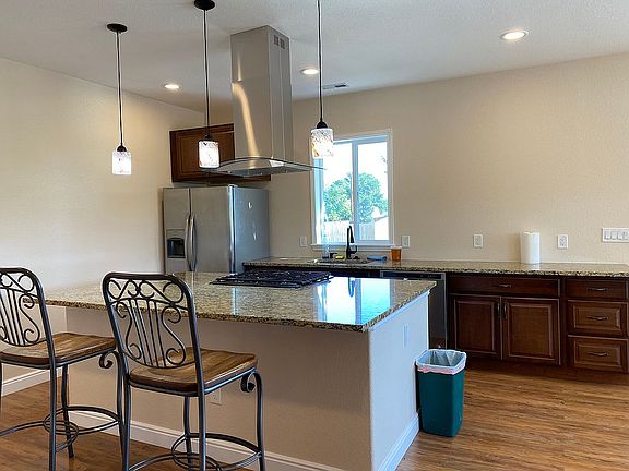 2nd image of 6801 Knox Ct