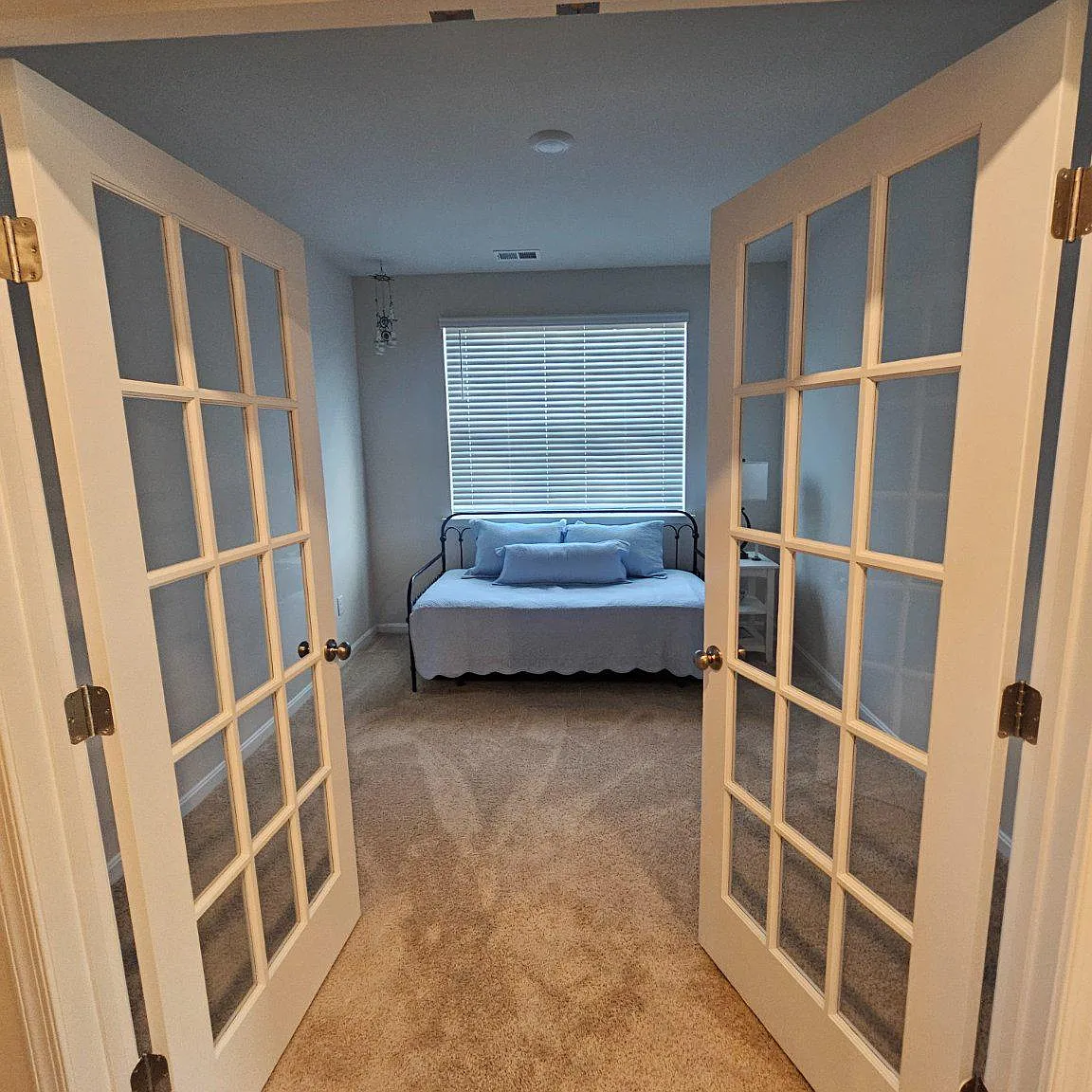 3 bed, 2.0 bath, 1850 sqft, $2,750 — Photo 3