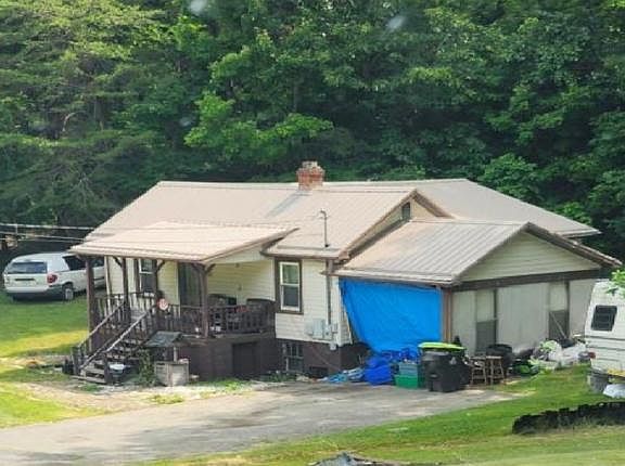 3rd image of 407 Russell St