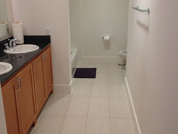 5th image of 888 7th St Unit 207