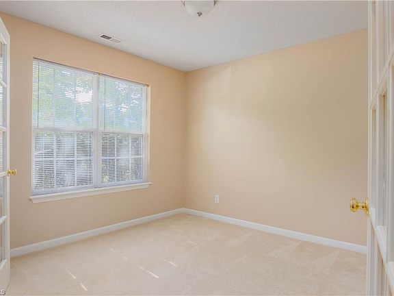 5th image of 6209 Creekbrooke Ct
