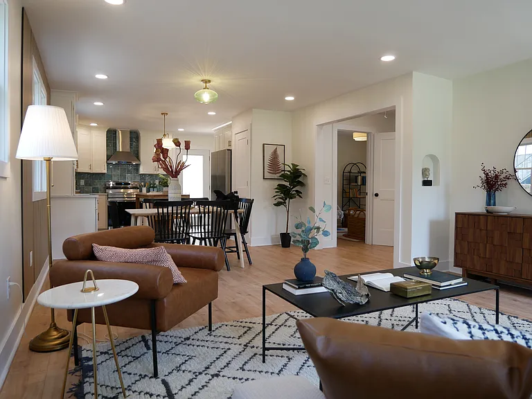 129 Harrington Ave — Photo 17