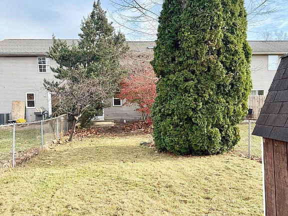 4th image of 44 S Prince St