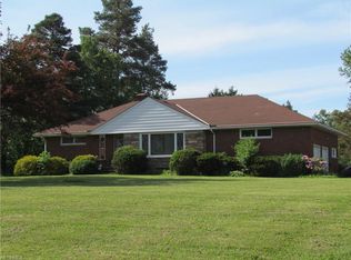 8200 Wilson Mills Rd, Chesterland, OH 44026