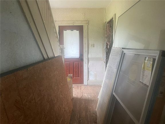 3rd image of 1102 McAdams Rd