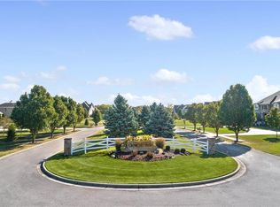 8006 Cheval Rue Ct, Zionsville, IN 46077